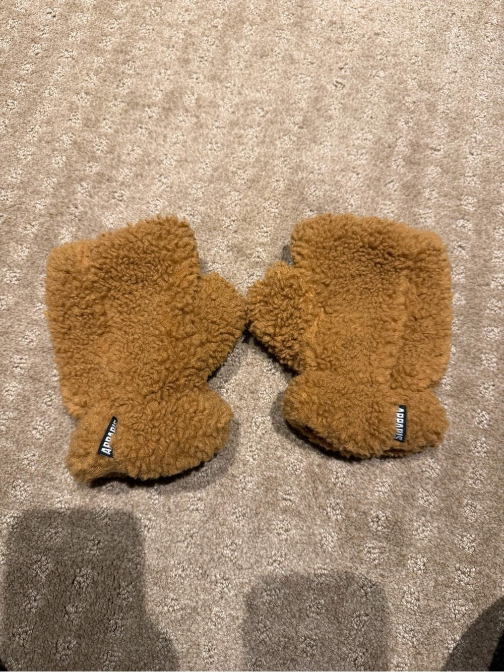 Apparis Women's Ariel Luxe Teddie Mittens, Hazelnut, Tan, One Size